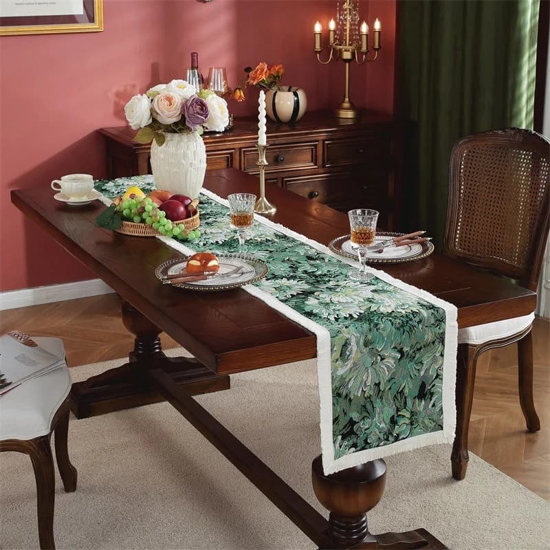 מרוץ שולחן וינטג' בסגנון ציור שמן צרפתי עם גדילים
